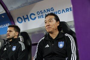 2위 도약에도 웃지 못한 울산 김판곤 감독, “한번 크게 터지면 좋을텐데”