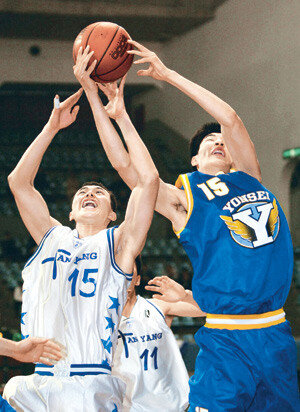 Yonsei Basketball Team Defeat Korea University and Win 3rd Tournament of  2021 U-League