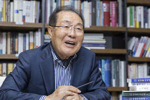 “4명으로 시작한 회사, 30년 만에 대기업 키운 비결은 ‘이순신 경청 리더십’”