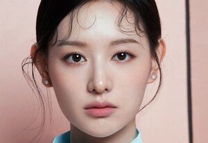 김지원, 광채 피부+기품에 우아함까지 [화보]