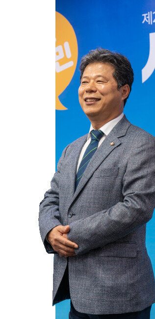 ‘2022 튼튼 펫 페스타’ 준비위원장을 맡은 서영석 의원은 “이번 첫 박람회는 사람과 반려동물이 조화를 이루며 살아가는 부천시가 되기 위한 시작점”이라고 말했다. [홍태식 객원기자]