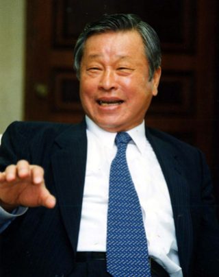 한국이동통신(SK텔레콤의 전신) 인수를 지시한 최종현 SK그룹 선대 회장. 동아DB