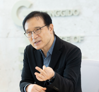 임태희 경기도교육감이 8월 11일 경기 수원에 위치한 경기도교육청 남부청사에서 ‘신동아’와 인터뷰하고 있다. 지호영 기자