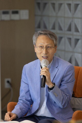 금철영 KBS 보도시사본부 국제부 CP는 ‘제14회 KWO 나지포럼’에서 이란과 러시아의 관계가 이란 전쟁에 미친 영향에 대해 설명했다. 홍태식 객원기자
