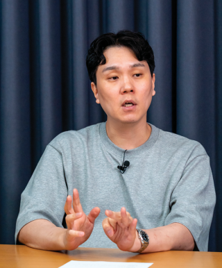 책 ‘비트코인 슈퍼 사이클 2026’을 쓴 신민철 작가. 홍태식