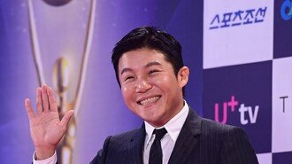 조세호 “시간 안 가서 기타 배워”…‘조폭 연루설’ 논란 후 근황 [DA:이슈]