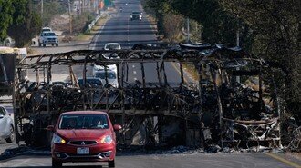 [사커토픽] 태극전사 안전이 먼저! WC 베이스캠프 변경 가능성↑ KFA, 홍명보 귀국 후 논의…‘과달라하라 마약 카르텔 소요사태’ 주시하는 FIFA, “개최권 박탈도, 도시 변경도 가능해”