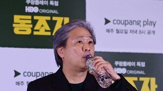 박찬욱 감독, 목이 타네 [포토]