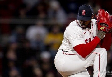 안 늙는 ‘쿠바산 미사일’ 163.3km 쾅→ERA 0.00 행진