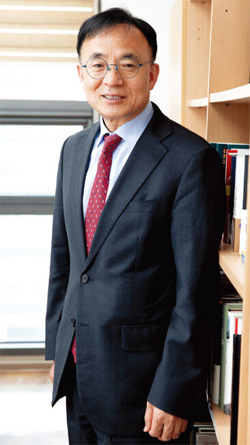 김영익 서강대 경제대학원 교수. [지호영 기자]