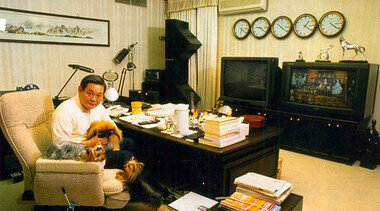 차가운 반도체·따뜻한 안내견, 두 세계를 관통한 경영 본질은?