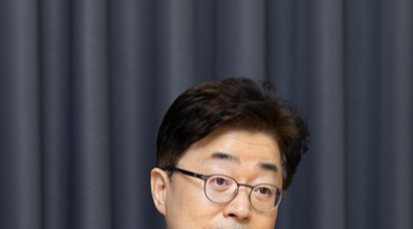 “K-팝은 디지털 굿판…‘민속의 귀환’ 시작됐다”