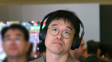 “겸손·소탈한 성격…공개 석상에서 위상 드러내며 사업 재편 주도”