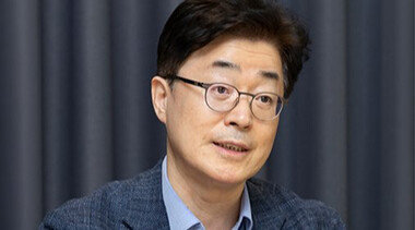 “K-팝은 디지털 굿판…‘민속의 귀환’ 시작됐다”