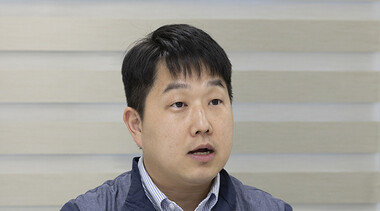 “KF-21 넘어 우주로…항공기·위성 묶음 수출 꿈꾼다”