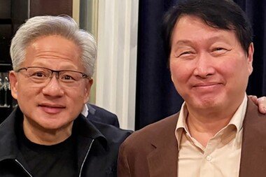 최태원·젠슨황 대만서 또 만났다… 어깨동무 하고 ‘AI 깐부’ 과시