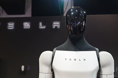 테슬라 목표주가 25~600달러로 극과 극… <br>테슬라를 보는 상반된 시각