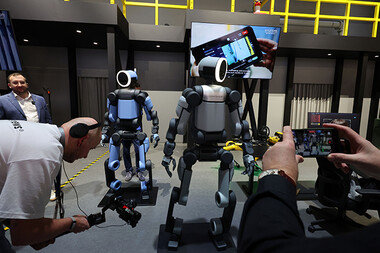 AI를 품은 자동차, 로봇이 되다