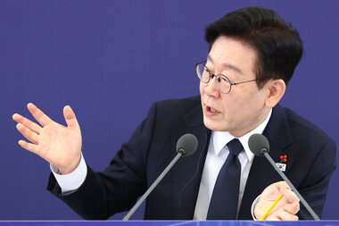 李 대통령, ‘알짜 사업’ 중복 상장 남발에 제동