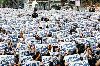 “초기업노조가 우리 무시” 삼성전자 DX노조 사과 요구… 노조 탈퇴 쇄도