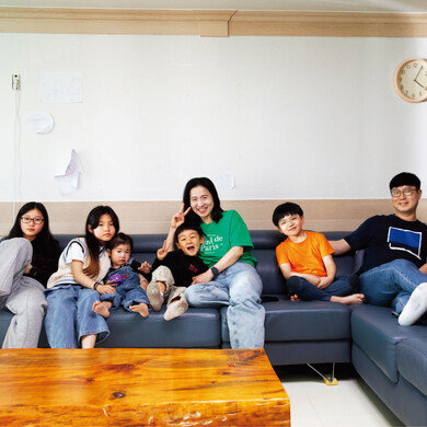 특집l 우리는 그렇게 가족이 됐다 ⓷ 5남매 중 셋 입양한 김근환・김세진 부부