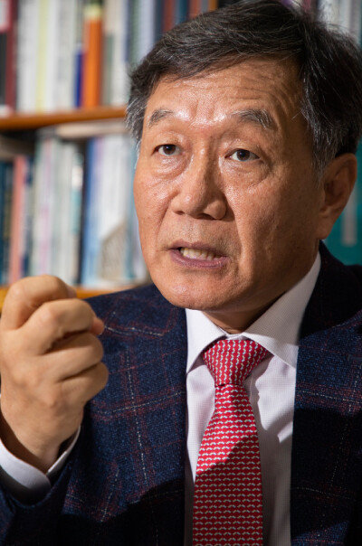 조영달 서울대 교수는 문재인 정부가 공정 가치에 함몰돼 교육정책의 핵심을 놓치고 있는 걸 안타까워했다. [조영철 기자]