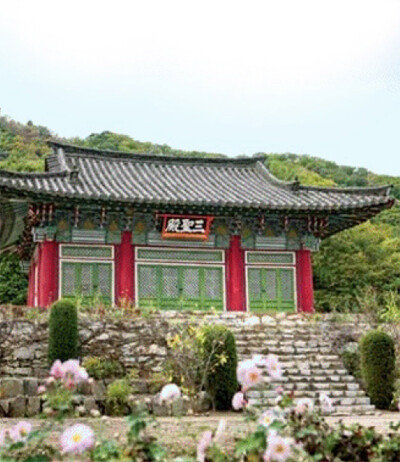 황해도 구월산 삼성당. [미한사 홈페이지]
