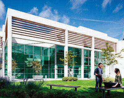 아일랜드 더블린의 ‘유니버시티 칼리지 더블린’ 캠퍼스 안에 자리한 아일랜드 국립 바이오공정 교육연구소(NIBRT). [NIBRT 홈페이지]