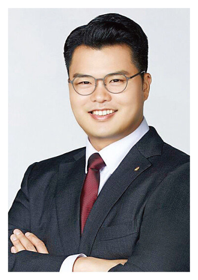 서정진 명예회장 퇴진과 함께 등기임원 자리에 오른 장남 서진석 셀트리온 수석부사장. [사진 제공 · 셀트리온]