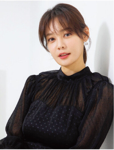 안현모는… 방송인이자 동시통역사. 서울대, 한국외대 통번역대학원 졸업. SBS 기자와 앵커로 활약하며 취재 및 보도 역량을 쌓았다. 뉴스, 예능을 넘나들며 대중과 소통하고 있다. 우주 만물에 대한 관심과 애정으로 본 연재를 시작했다. [박해윤 기자]