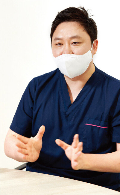 매일 미국 3배 레버리지 ETF(상장지수펀드) 종목을 매수하는 ‘무한매수법’을 개발한 라오어 씨. [홍중식 기자]