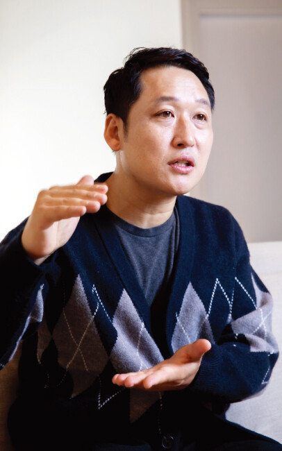 ‘경제 읽어주는 남자’로 알려진 이코노미스트 김광석 한양대 겸임교수. [박해윤 기자]