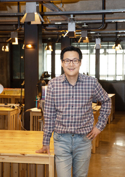 [Rising Biz &amp; Star①] 김동환 대표 “아날로그의 가치 통했죠” - 뉴스 썸네일 이미지