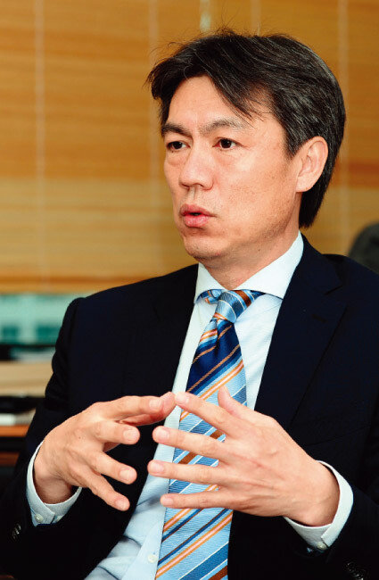 선수 시절 대표팀에서 수비수로 활약했던 홍명보 대한축구협회 전무. [동아DB]