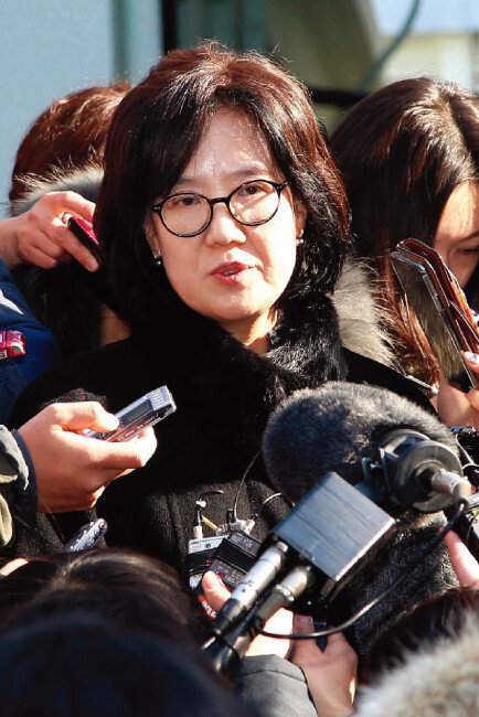 2017년 1심 무죄판결을 받은 직후 박유하 교수. [동아DB]