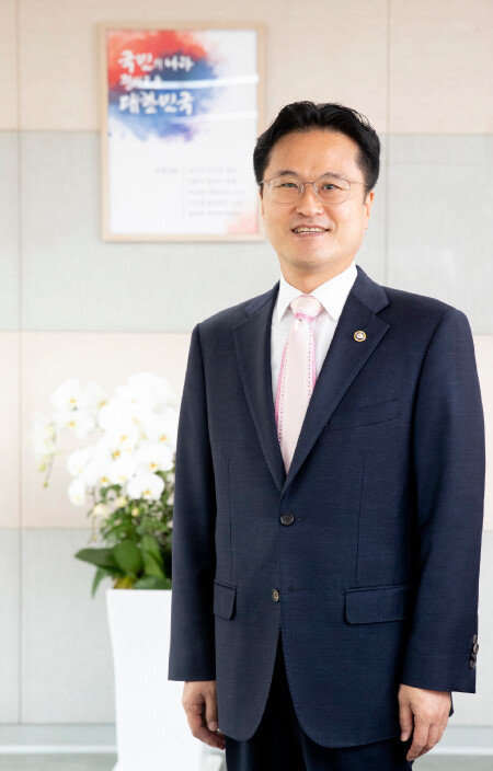 김정우 조달청장은 ‘혁신조달’을 통해 기술력 있는 기업의 시장 진출을 적극적으로 지원하겠다고 밝혔다. [지호영 기자]