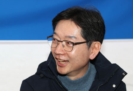 3월 12일 오후 서울 종로구 경복궁 인근에서 윤석열 대통령 파면을 촉구하며 단식 농성 중인 김경수 전 경남지사. 동아DB