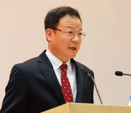 백복인 KT&G 사장이 3월 16일 대전 대덕구 KT&G 인재개발원 비전홀에서 열린 KT&G 제31기 정기 주주총회에서 연임에 성공했다. [사진 제공 · KT&G ]