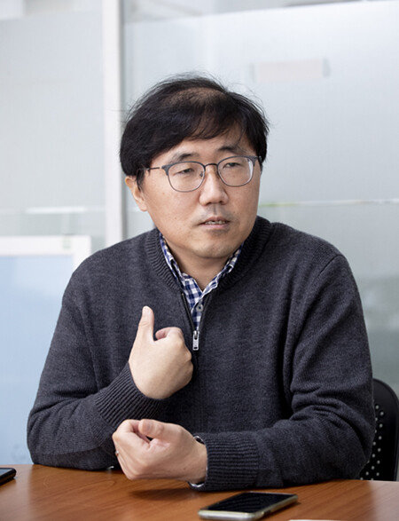 “쓰레기 처리는 전 세계가 공통적으로 직면한 과제”라고 말하는 홍수열 소장. [지호영 기자]