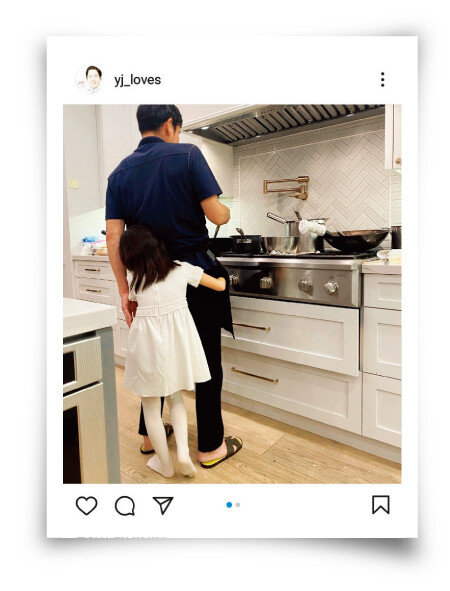 사랑스러운 부녀 모습뿐 아니라, 실내화와 가스레인지까지 
주목받은 정용진 부회장의 인스타그램 사진. [정용진 인스타그램 캡쳐]
