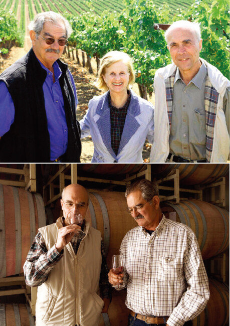 래리 하이드, 패밀라 하이드, 오베르 드 빌렌(왼쪽부터). (위) 배럴룸에서 와인을 시음하는 래리(오른쪽)와 오베르. [사진 제공 · ㈜씨에스알와인]