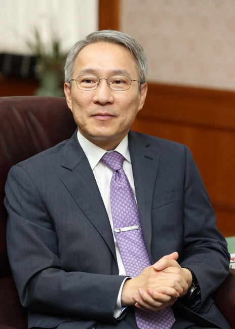 ‘검수완박법’ 관련 권한쟁의심판에서 법무부 대리인을 맡은 강일원 전 헌법재판소 재판관. [동아DB]