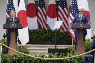바이든 “북일 정상회담 기회 환영…미국도 언제든 북한과 대화”