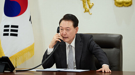 尹-기시다, 15분간 통화…北 대응 등 한일·한미일 공조 논의