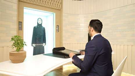 ‘AI 직원’이 반겨주는 한남동 UAE 대사관…“비자-면허 5분 처리”
