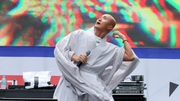 뉴진스님 싱가포르 공연, 현지 불교계 반발… “공연 취소”