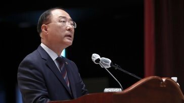 “홍남기가 부채비율 왜곡 지시” 결정타 된 기재부 텔레그램