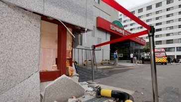 ‘역주행 참사’ 이틀만에 또 의료원 돌진 사고…운전자 “급발진” 주장