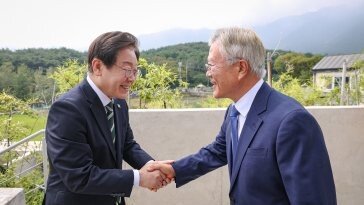 평산책방 “직원 피습사건, 공권력의 文 모욕주기 시기와 겹쳐”