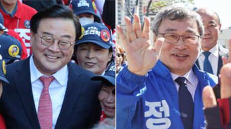 “등교할때 휴대전화 걷겠다” vs “역사왜곡 맞설 교재 만들것”